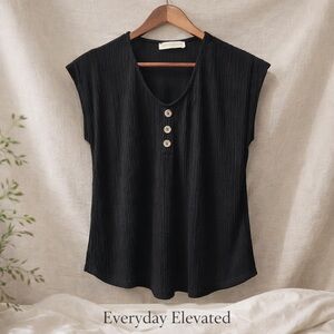New Fashion Black Textured Blouse – Size Small
